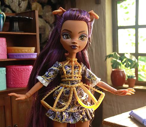 Live action puppetry: Monster High Clawdeen Wolf